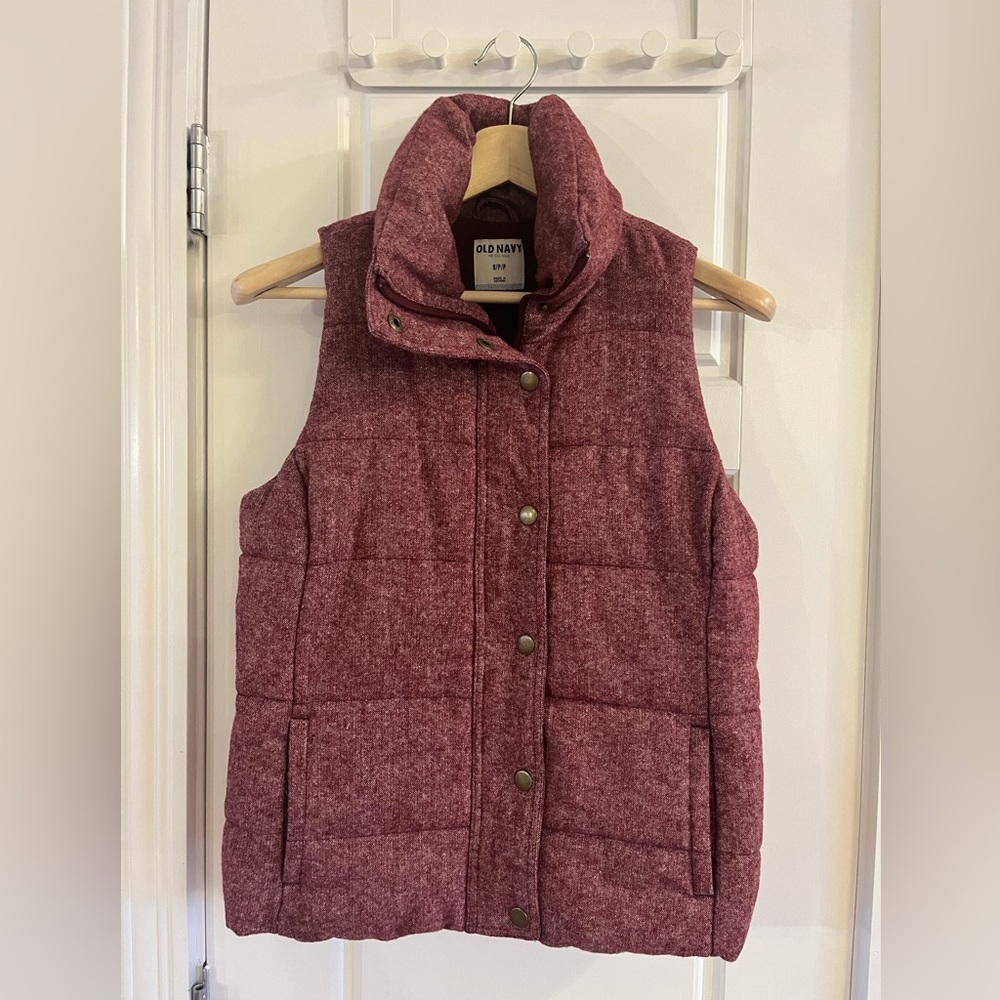 Old Navy Burgundy Vest. Sz SM